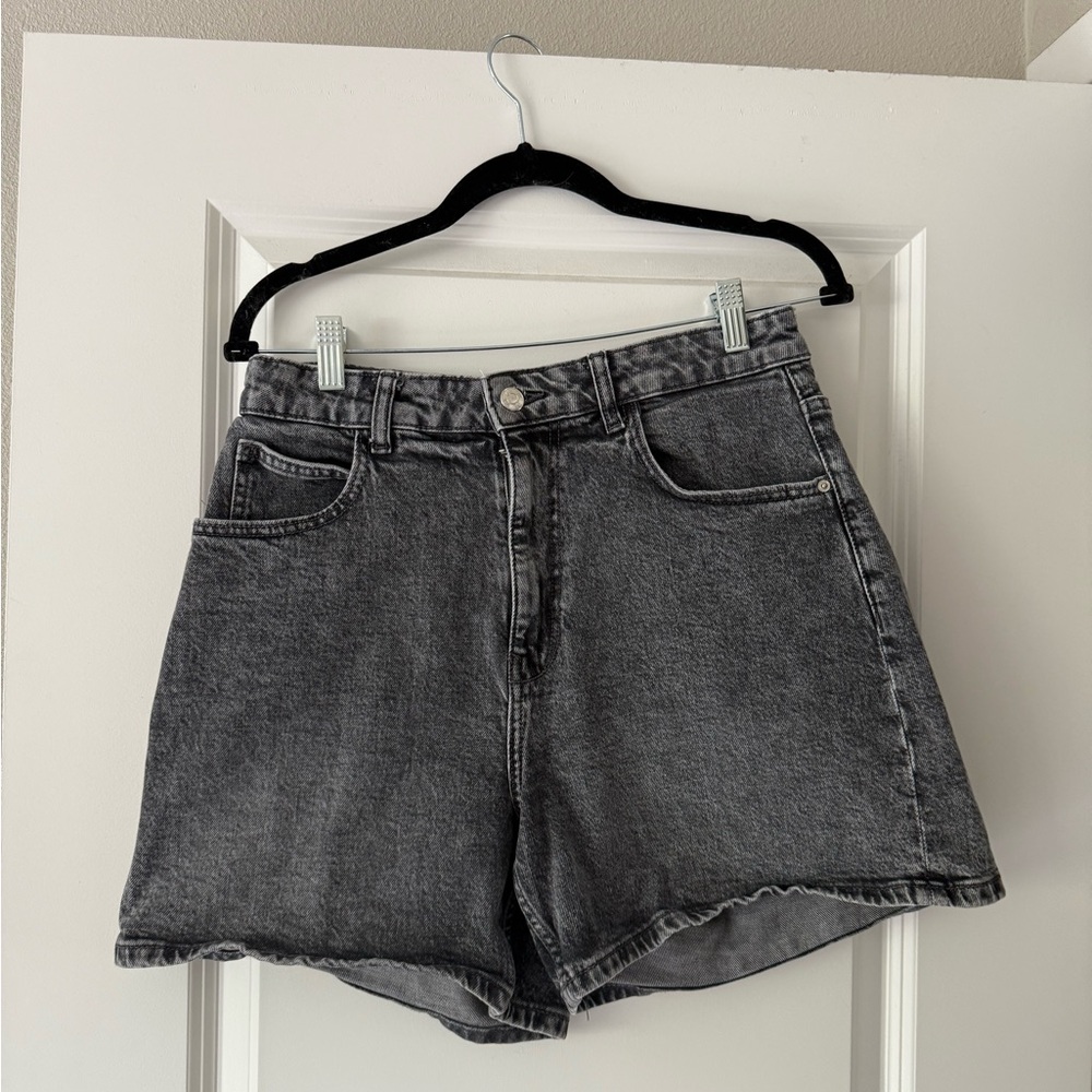 Donated: Zara 5” Denim Shorts - donating 5/7